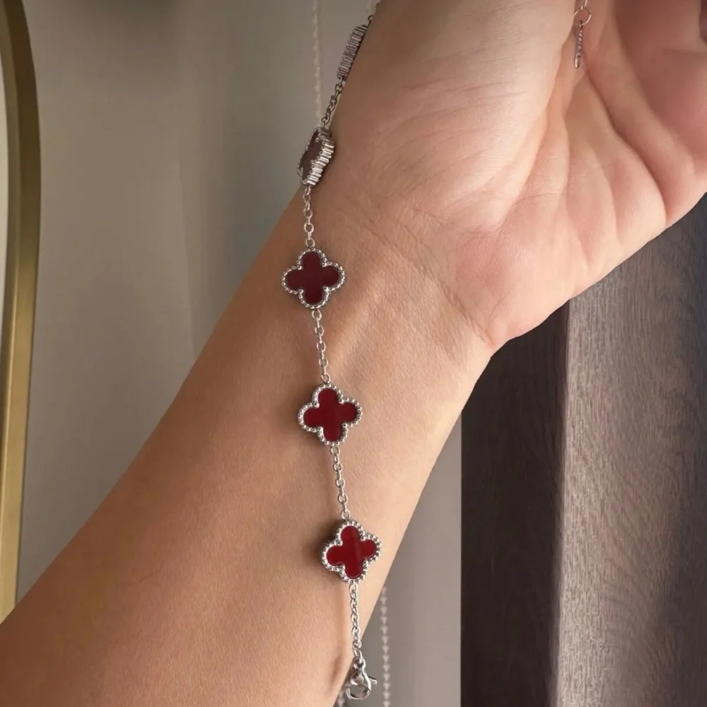 Burgundy Clover Bracelet Silver Tone Chain Double Sided